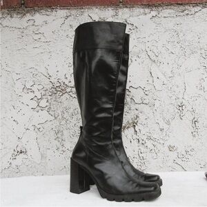 Donald J Pliner black leather square toe boots 7